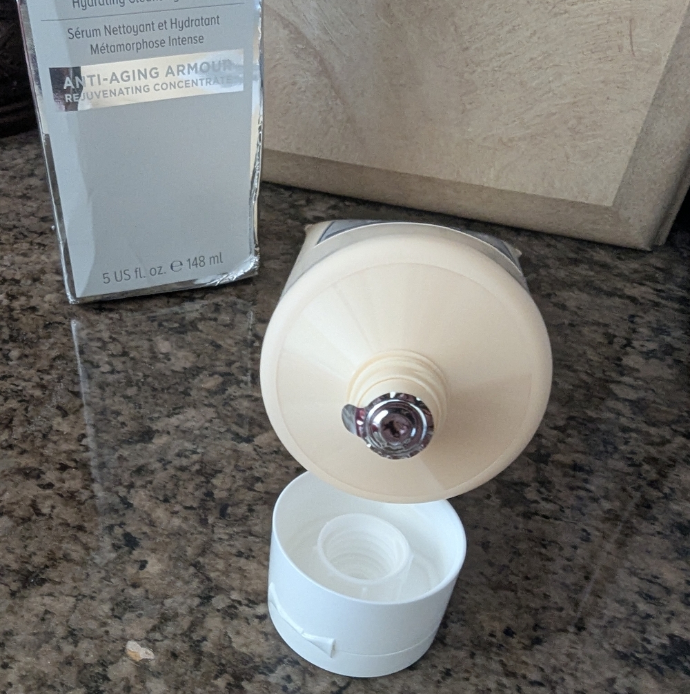 NIB It Cosmetics Confidence in a Cleanser Full Size Sealed - Picture 7 of 7
